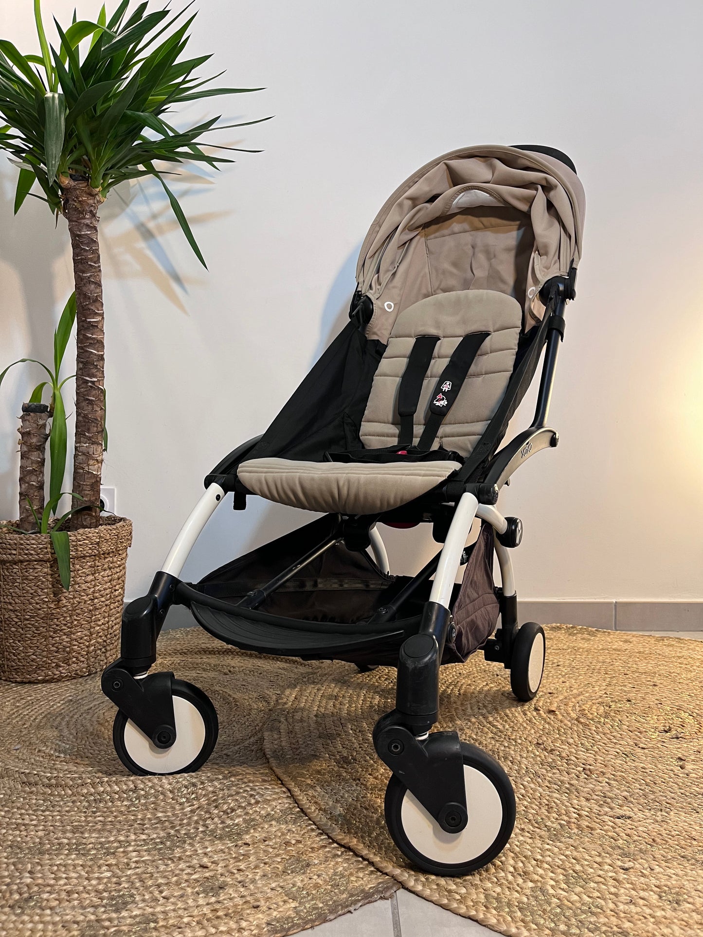 Poussette YOYO+ BABYZEN avec Packs 0+ & 6+ Taupe