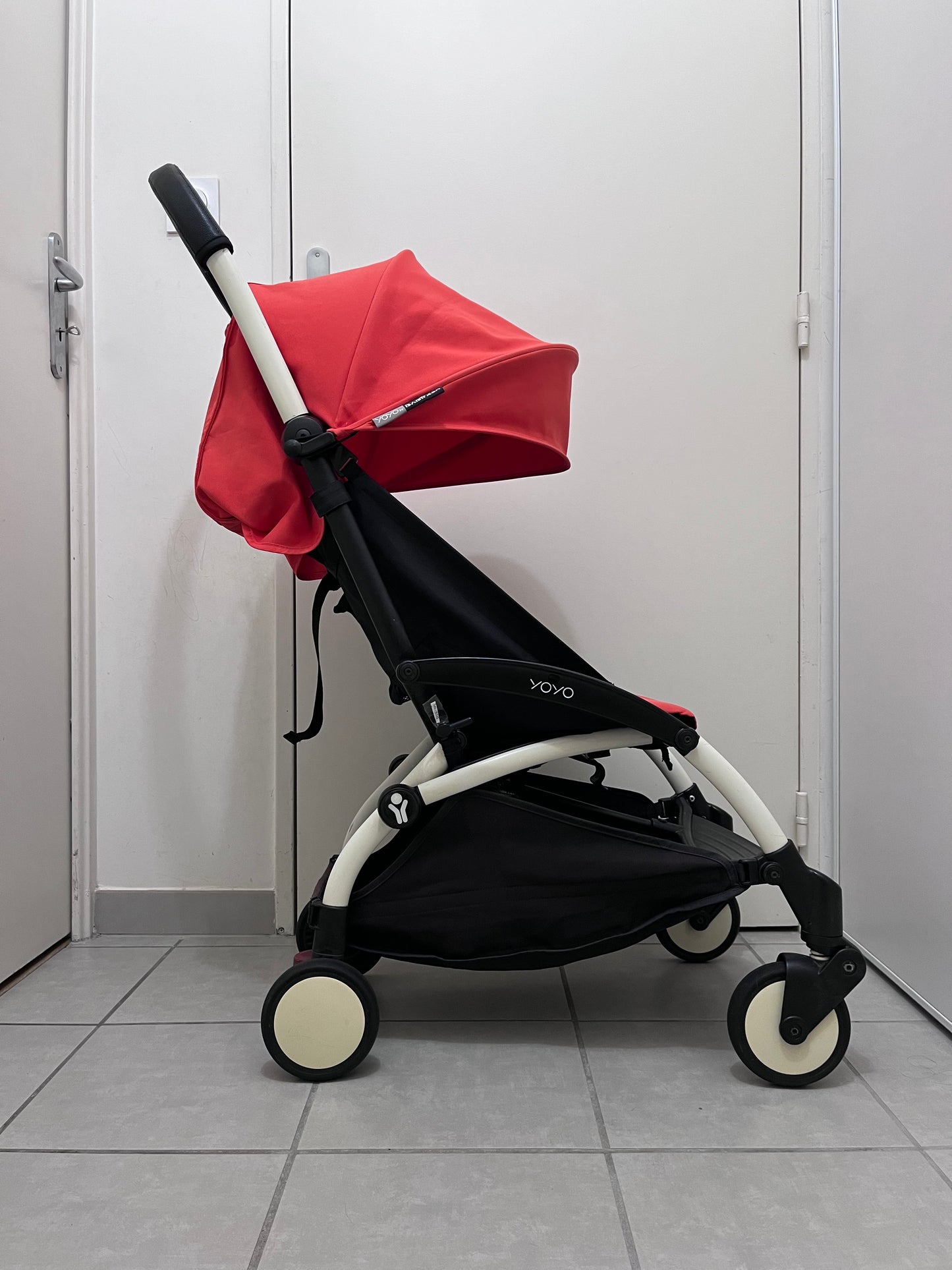 Poussette YOYO BABYZEN avec pack naissance et pack 6+ rouge