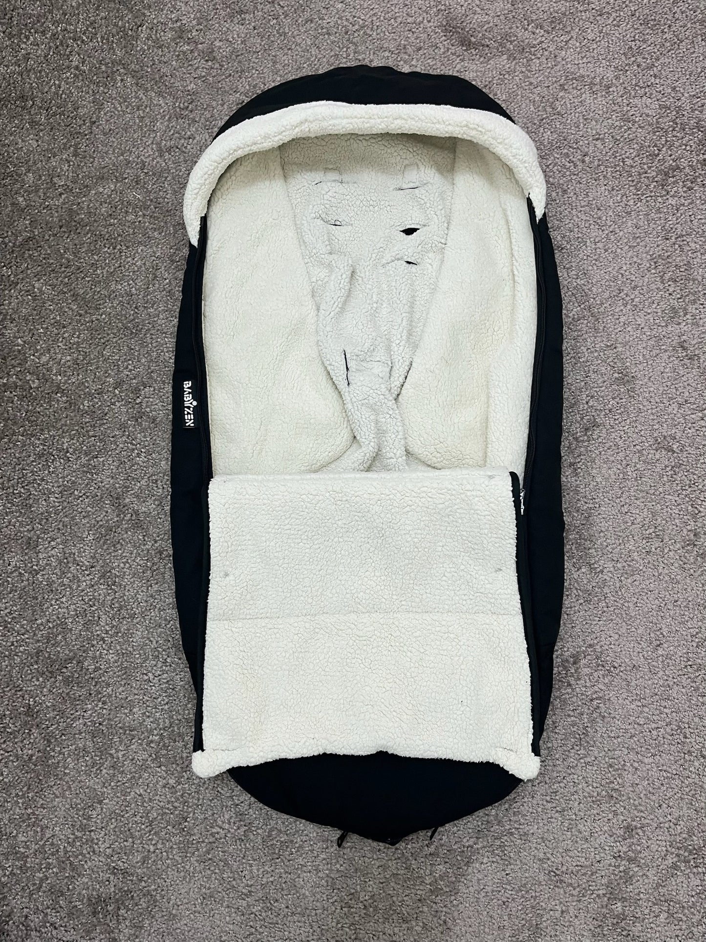 Chancelière Noire YOYO — Confort Hiver Pack 6+ Babyzen Stokke