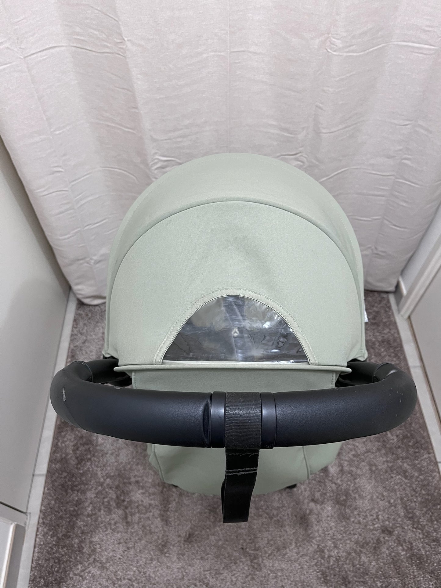 Poussette YOYO reconditionnée – pack naissance + pack 6+ olive– très bon état – garantie 6 mois