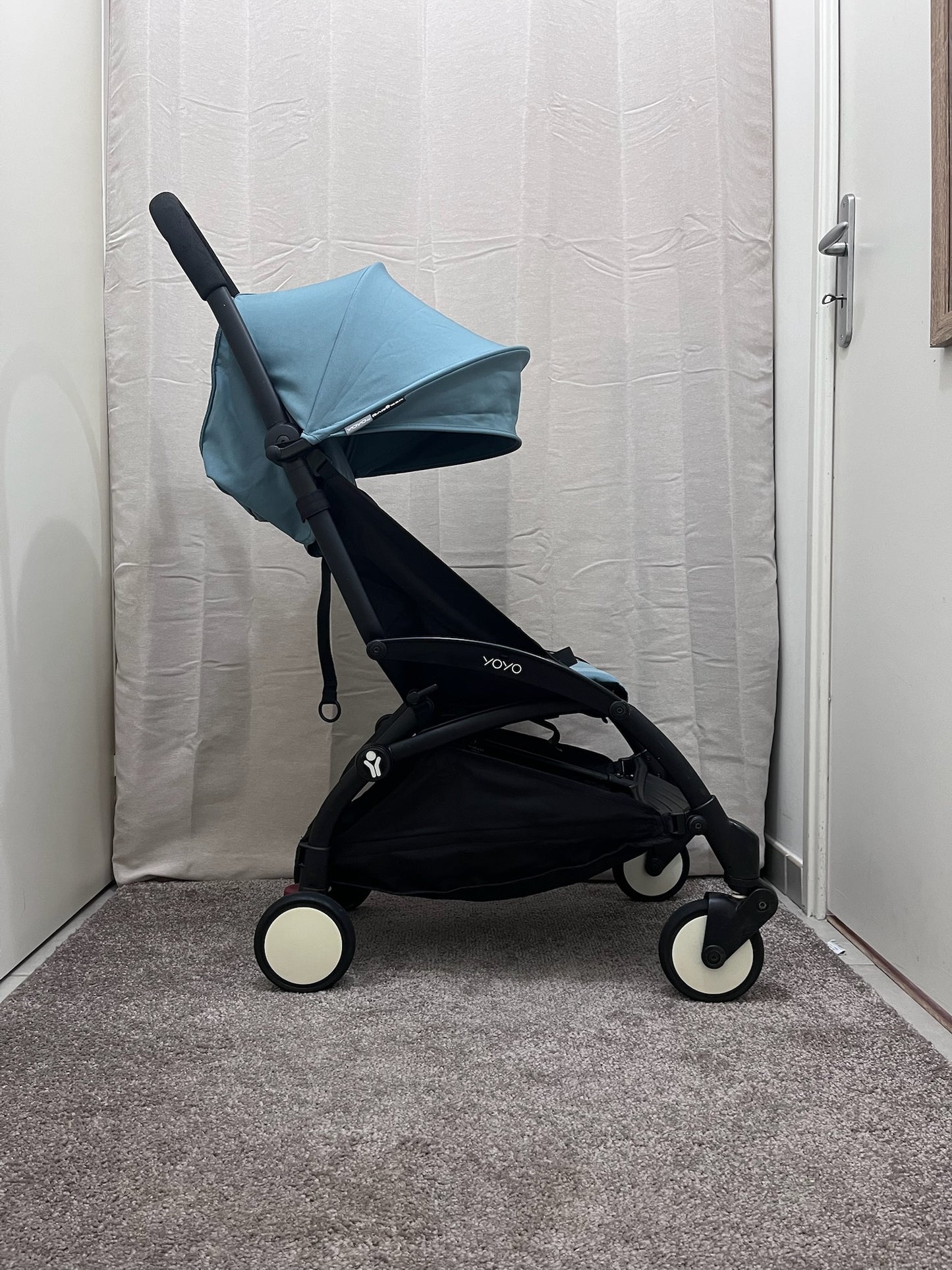 Poussette YOYO reconditionnée – packs 0+ et 6+ aqua – très bon état – garantie 6 mois