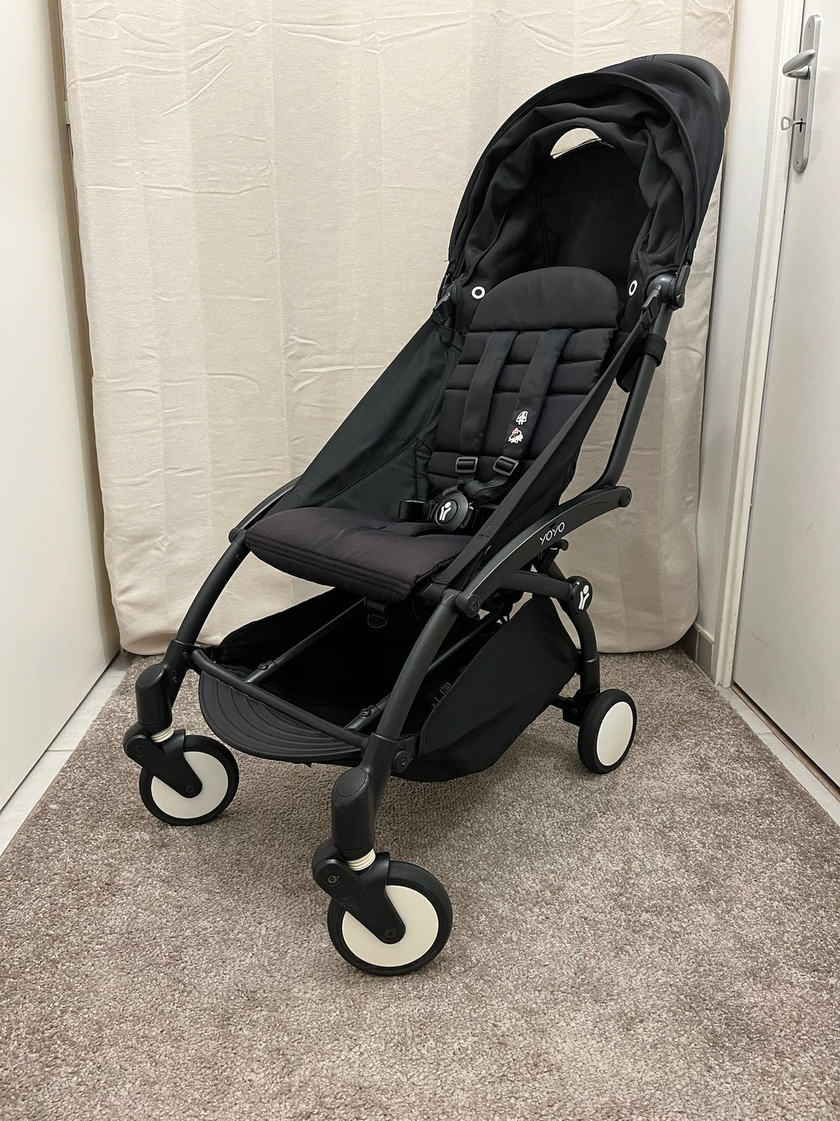 Poussette Stokke YOYO2 avec nacelle et pack 6+ noirs – Full Black