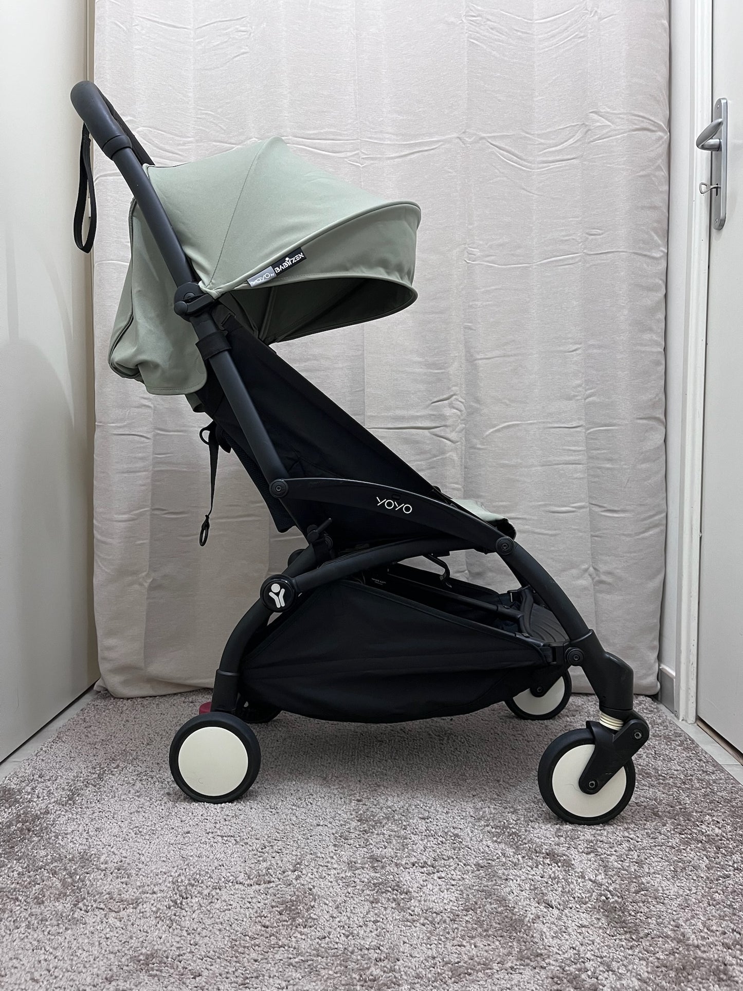 Poussette YOYO reconditionnée – pack naissance + pack 6+ olive– très bon état – garantie 6 mois
