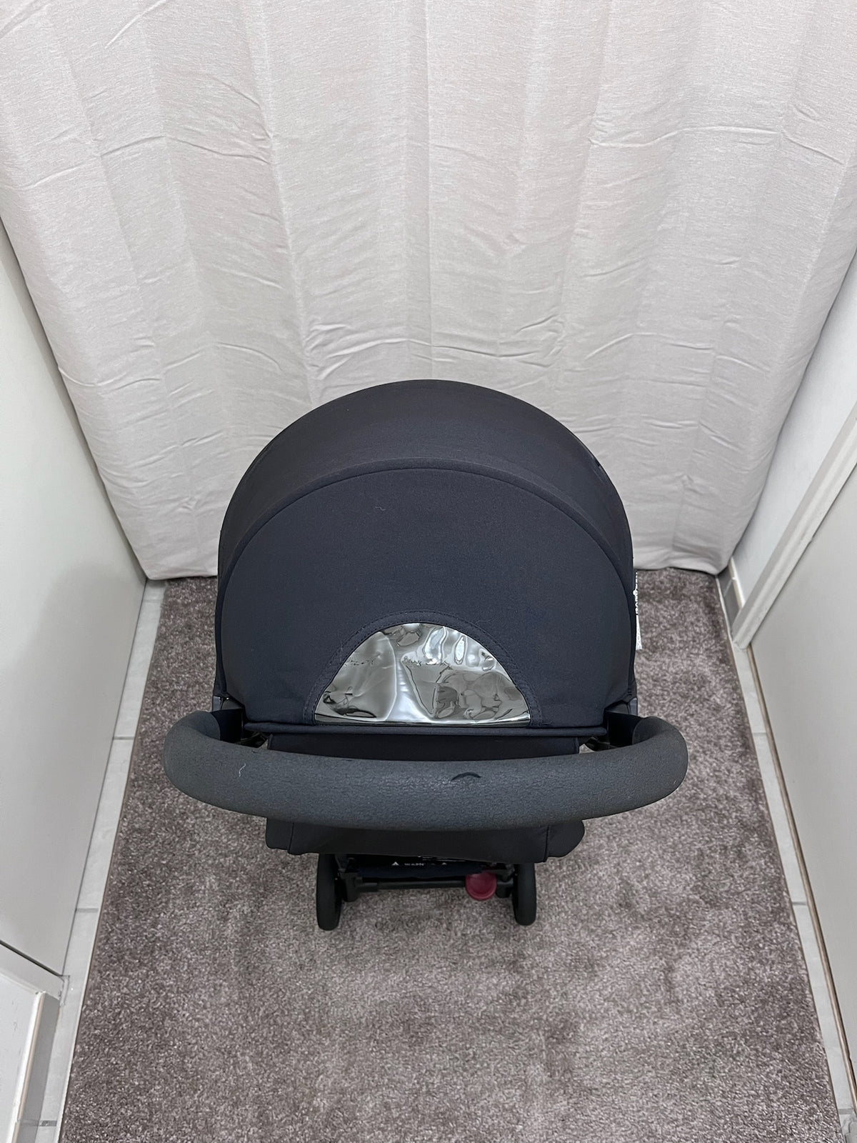 Poussette Stokke YOYO avec packs 0+ et 6+ noirs – Très bon état