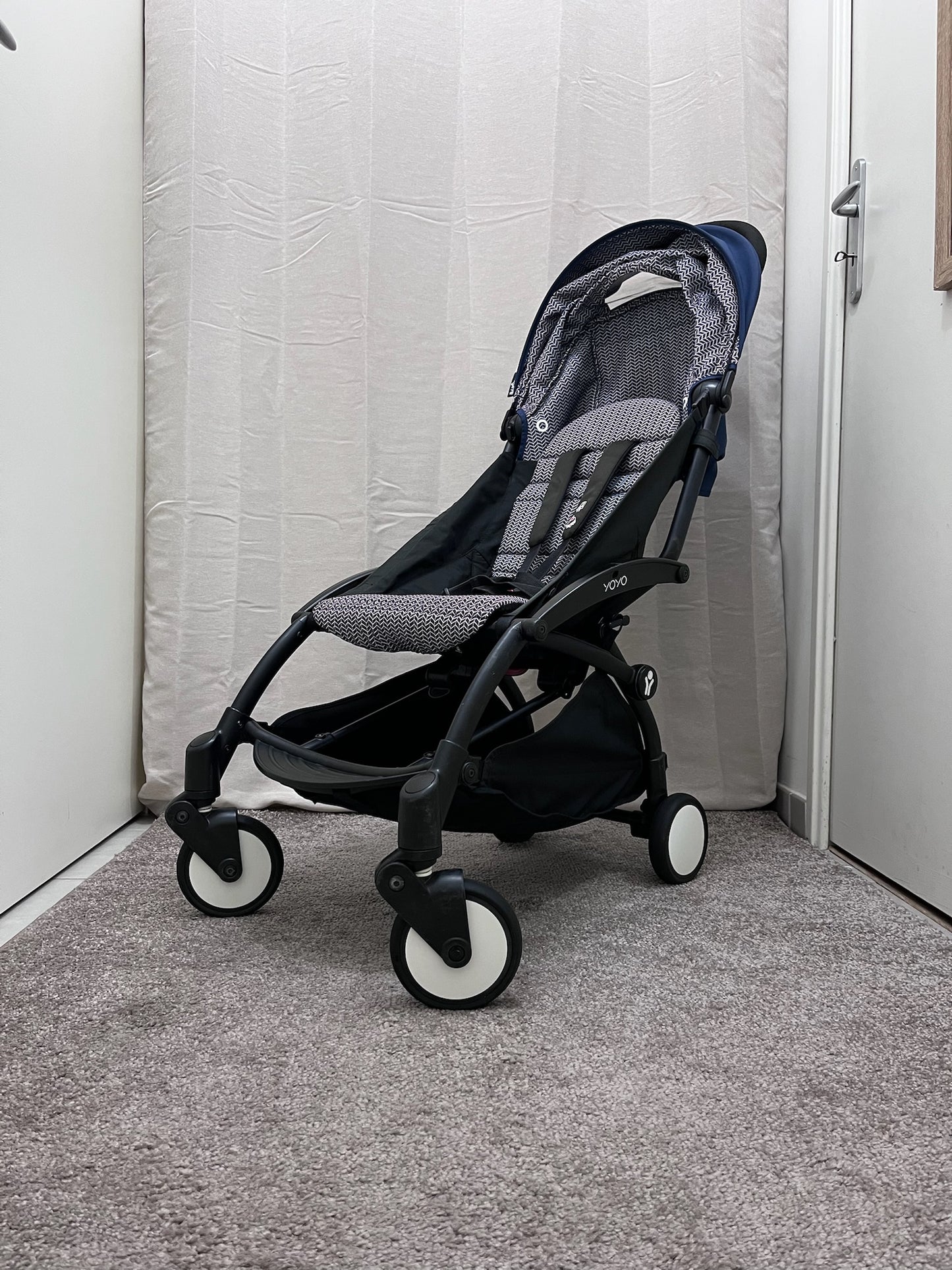 Poussette YOYO reconditionnée – packs 0+ et 6+ Air France – très bon état – garantie 6 mois